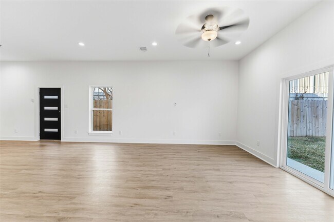 Foto del edificio - 2217 Lee St