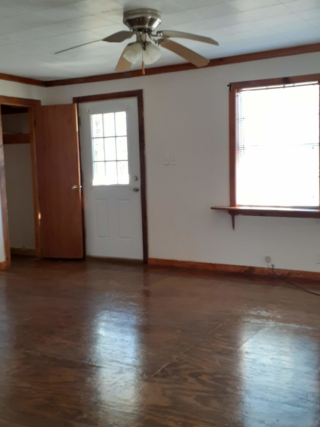 Building Photo - 171 CR 2206