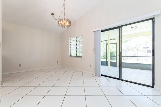 Foto del edificio - 1011 Manigan Ave