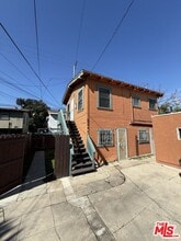 Building Photo - 1111 1/2 Orizaba Ave