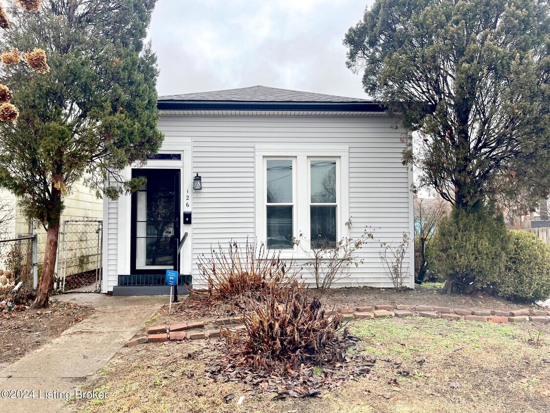Primary Photo - 126 Stoll Ave