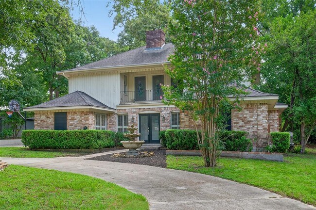 Foto del edificio - 663 Ravensworth Dr