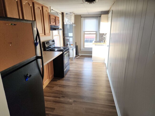 Kitchen 1 - 102 Vermillion St