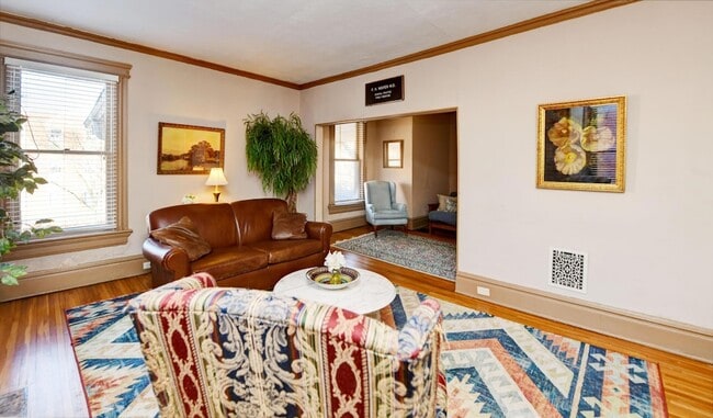 Foto del edificio - 705 Bryden Rd