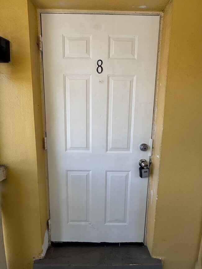 Building Photo - 890 NW 39th St