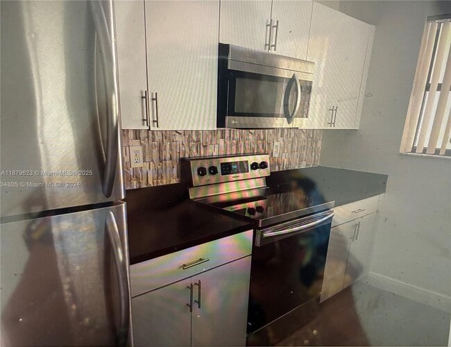 Foto del edificio - 636 NW 114th Ave