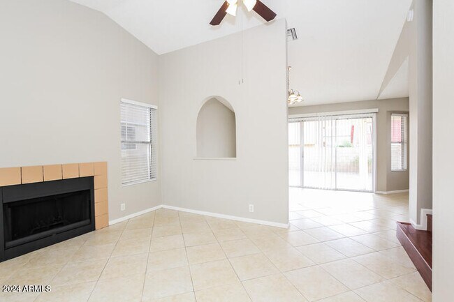 Building Photo - 9919 W Meadowbrook Ave