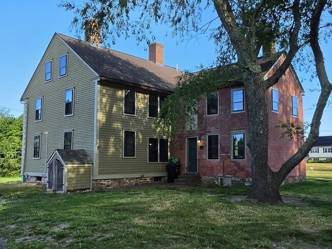 Building Photo - 166 Old Providence Rd
