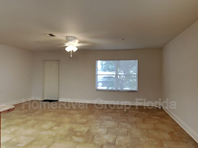 Building Photo - 2124 Washington Rd
