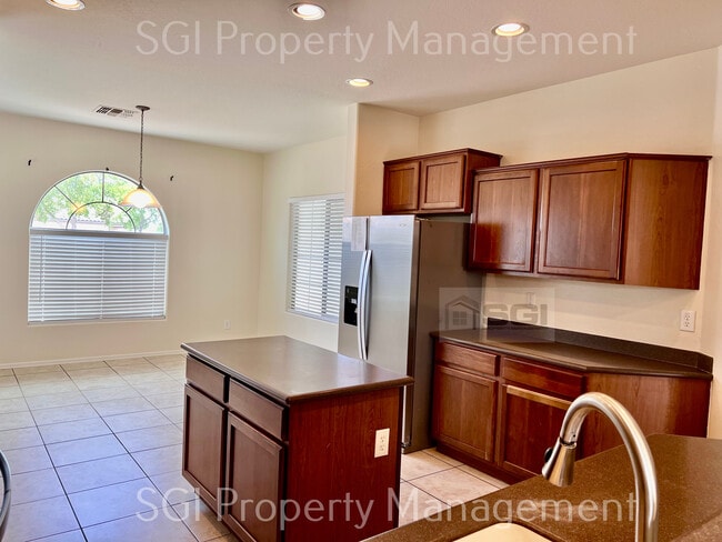 Building Photo - 8730 S 57th Dr