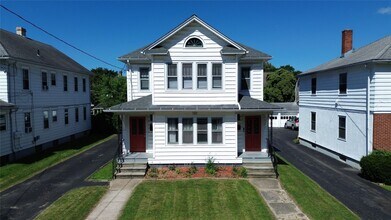 Building Photo - 101 Helen St