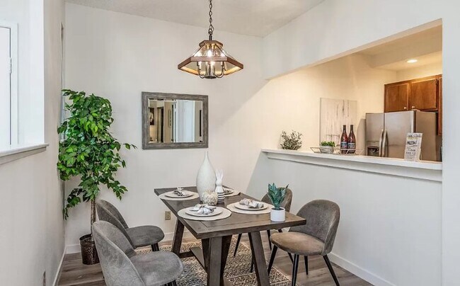 Building Photo - Move right in to this beautiful one bedroo...