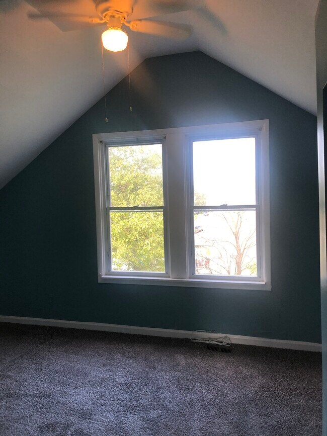 Foto del edificio - 5913 Kavon Ave