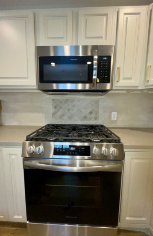 Building Photo - 171 Burgundy Cir