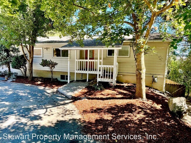 Foto del edificio - 4 br, 3 bath House - 2200 Lakeshore  Drive