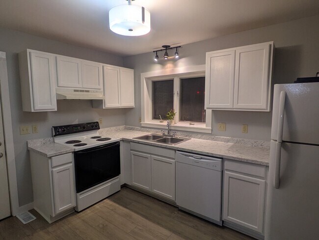 Foto del edificio - 123 Carolina Dr