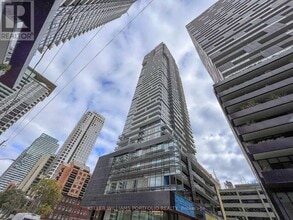 Building Photo - 39 Roehampton Ave