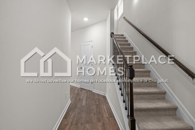 Foto del edificio - 605 Count Fleet Ct