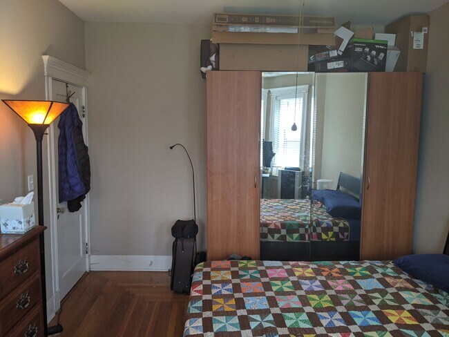 Bedroom - 1872 Commonwealth Ave