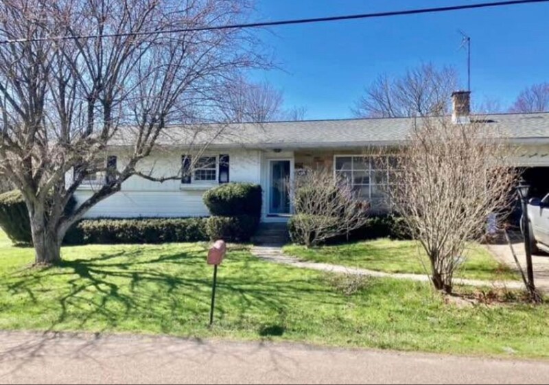 Foto principal - 923 Oakwood Dr