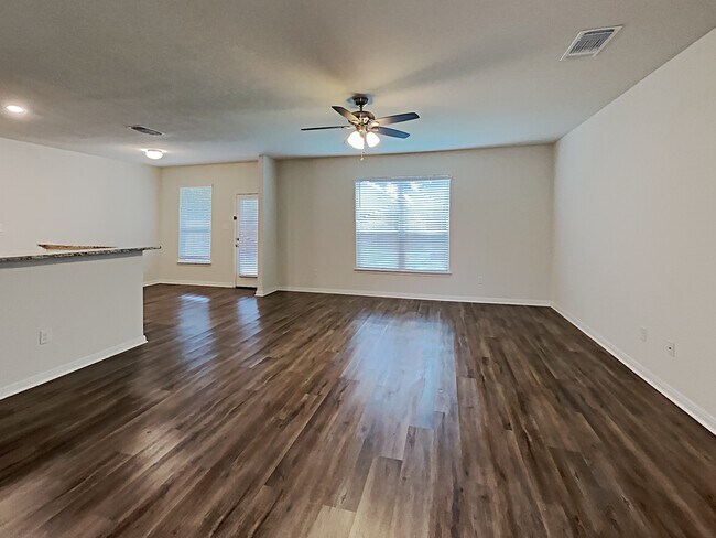 Building Photo - 7912 Bluewater Cove