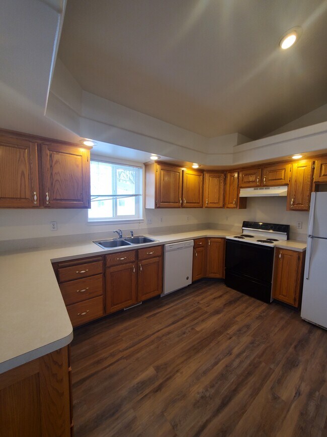 2980 Oakhaven Cir, Ammon, ID 83406 Townhome Rentals in Ammon ID