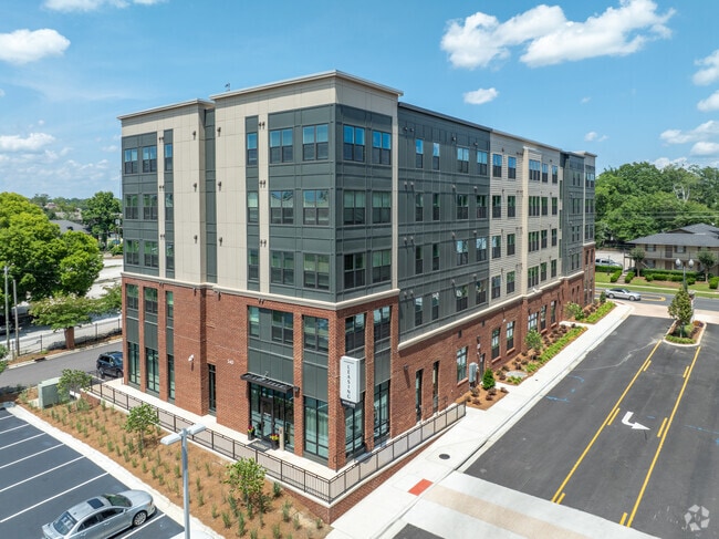 Building Photo - Accolade Auburn