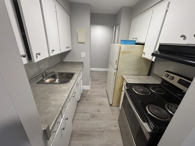 Photo du bâtiment - 99 Westwood Dr