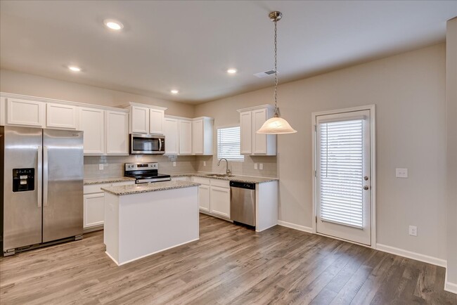 Building Photo - 3048 Pepperhill Dr