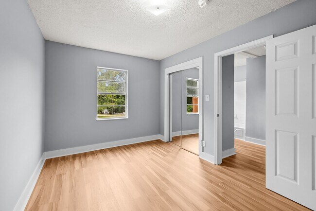 Foto del edificio - Charming 3 Bedroom, 1.5 Bathroom house