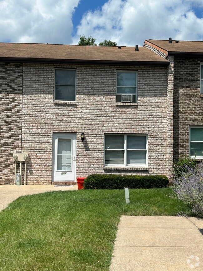 Building Photo - 414 Gerald St
