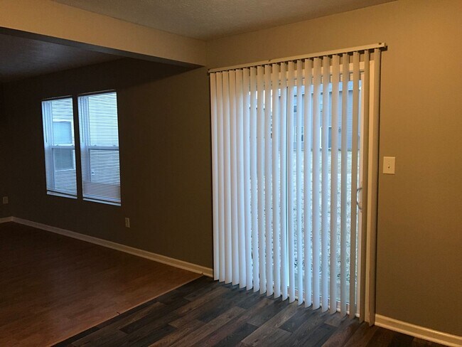 Foto del edificio - Lawrence Twp - 4 BR home