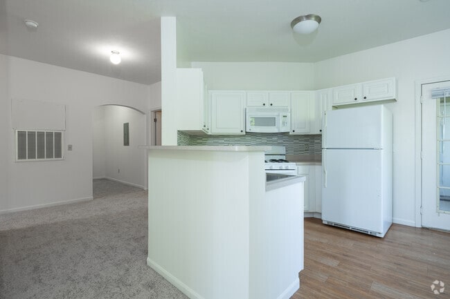 3BR, 2BA - 1,343 SF - Hills of Aberdeen Apartment Homes