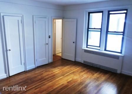 Building Photo - 111 W 94th St