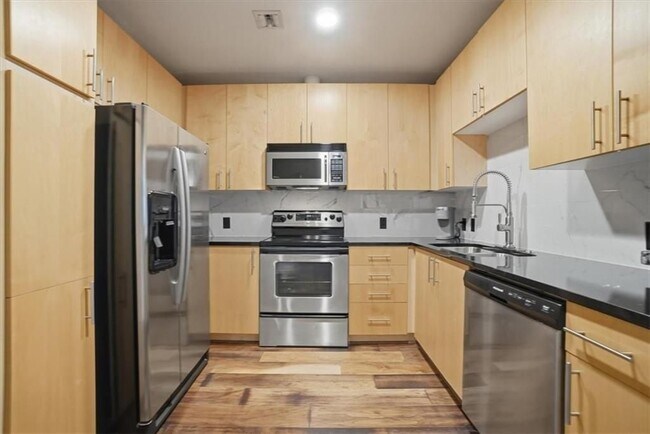 Foto del edificio - 923 Peachtree St NE