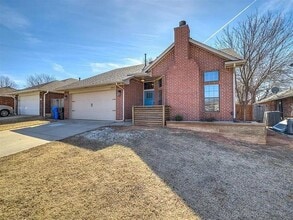 Building Photo - 2912 Canyon Oaks Ct