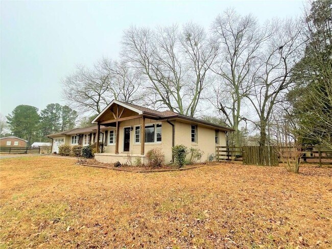 Building Photo - 6875 Heardsville Rd