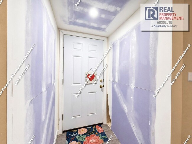 Building Photo - Spacious Private Room in Quiet Neighborhood