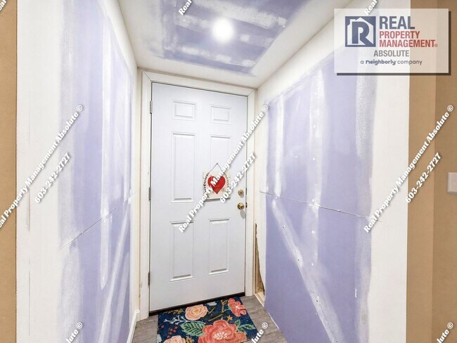 Foto del edificio - Spacious Private Room in Quiet Neighborhood
