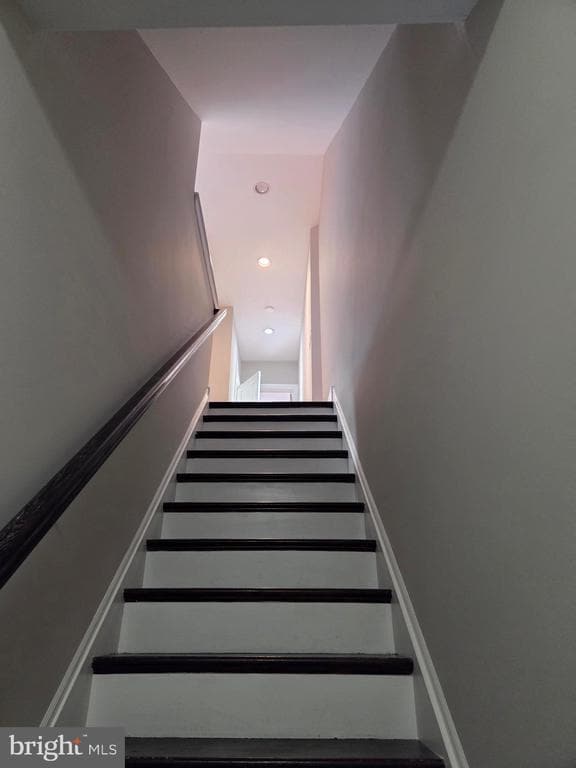 Building Photo - 1603 Ellsworth St