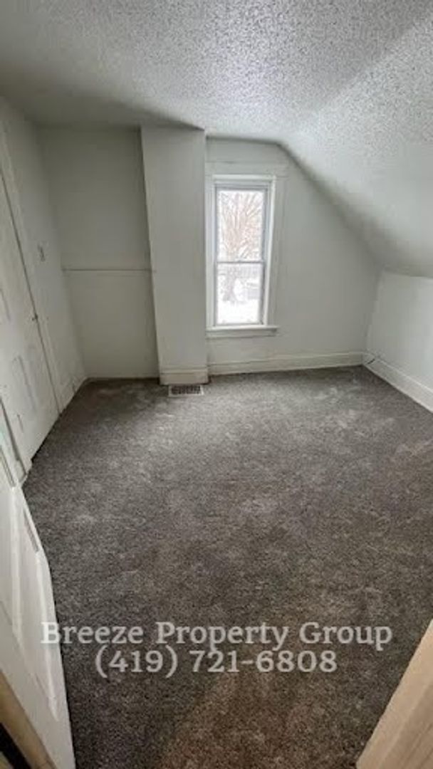 Foto del edificio - 2564 Foraker Ave