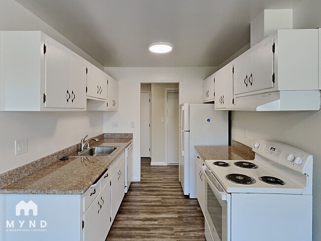 Foto del edificio - 240 Athol Ave