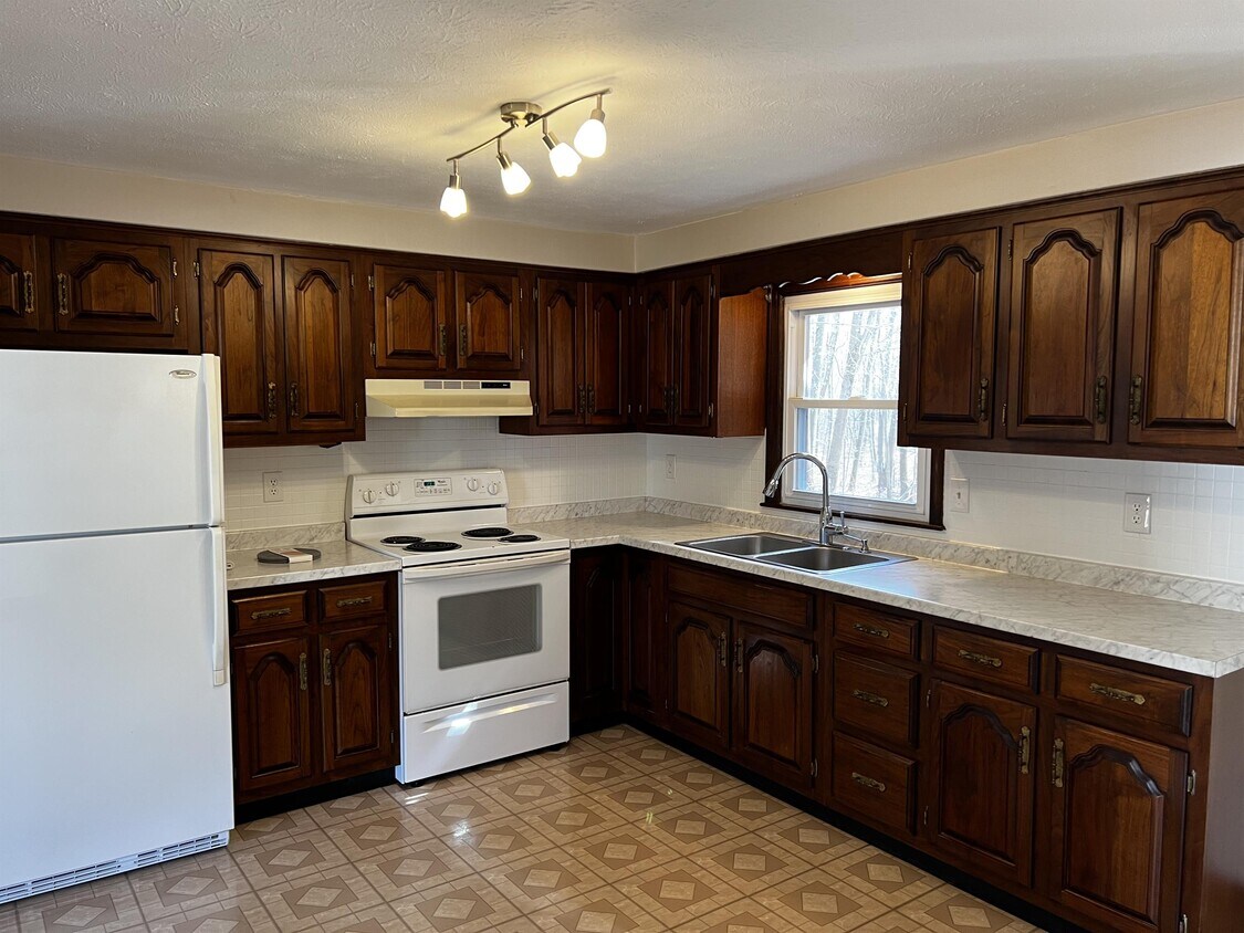 Primary Photo - 10 Wentworth Ln