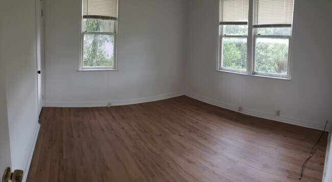 Building Photo - 120 N Boundary Ave