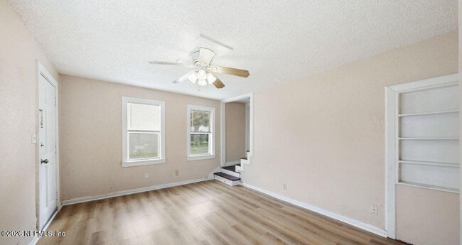 Foto del edificio - 1318 2nd St N