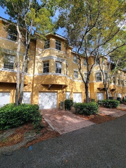 Photo - 3503 Shoma Dr Townhome