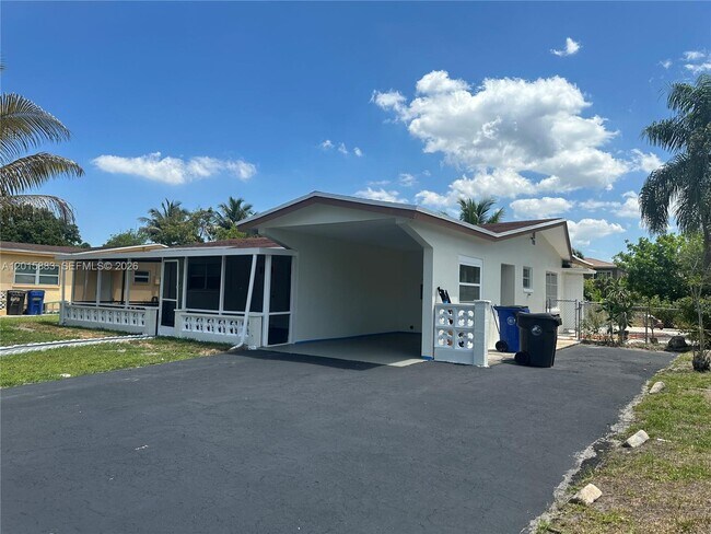 Foto del edificio - 4616 NW 39th St