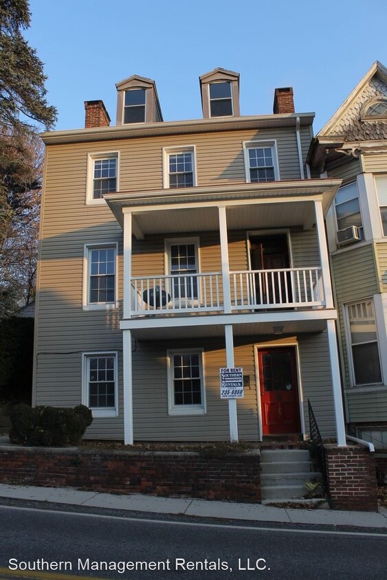 Primary Photo - 2 br, 2 bath House - 127 Main Street