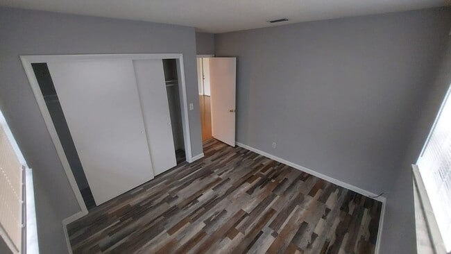 2 BEDROOMS 1 BATHROOM IN AREA OF RIVERLAND - 2 BEDROOMS 1 BATHROOM IN AREA OF RIVERLAND House