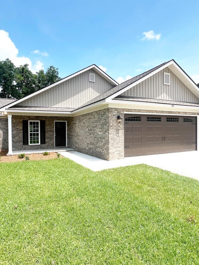 Primary Photo - 109 Orchard Way